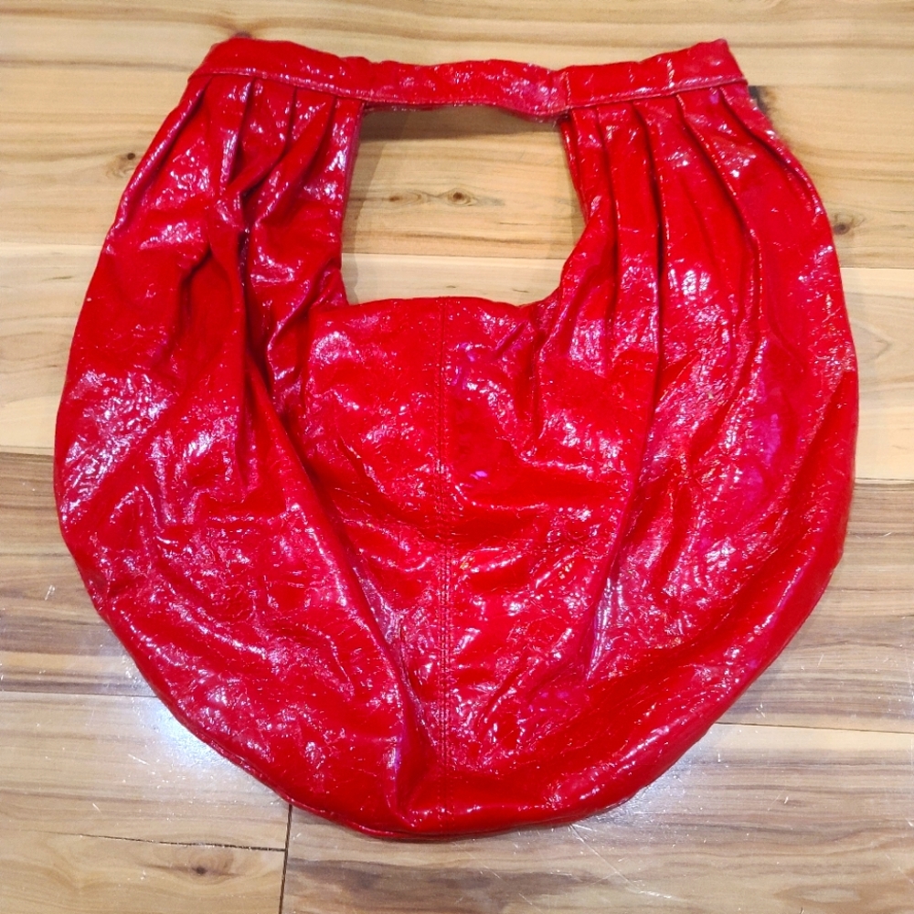 Melie bianco red patten leather purse